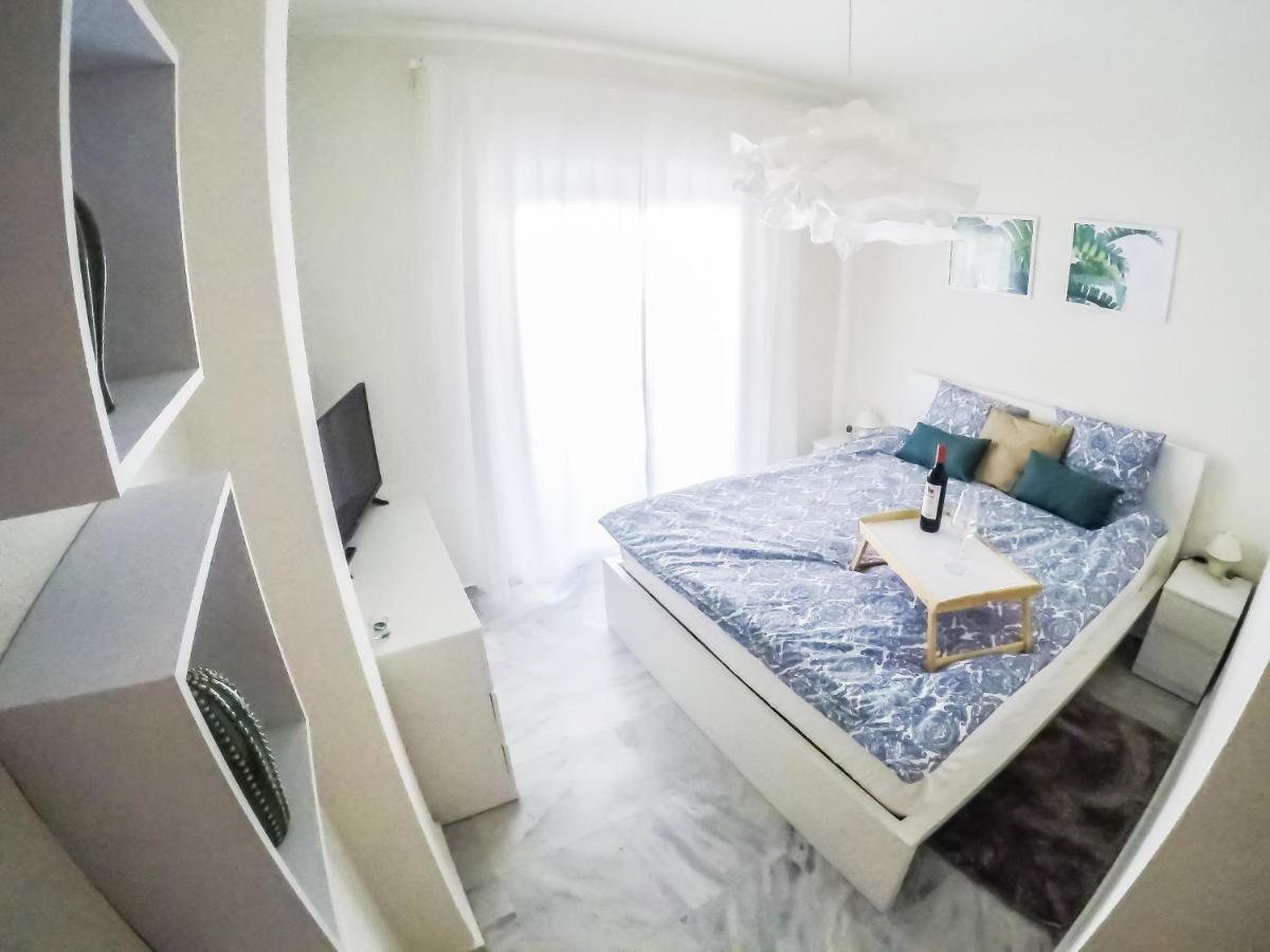 Casa Del Silencio Apartment Benalmadena Bagian luar foto